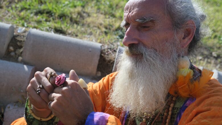  Dünyada yaşanan olumsuzluklara, geçim sıkıntısına ve savaşlara dikkat çekmek için “Bir Mucize Lazım” 