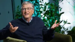 Bill Gates, Microsoft’un Çin’deki yapay zeka fabrikasını desteklemeye devam ediyor