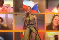 Sertab Erener 21 yıl sonra yeniden Eurovision’da sahne aldı