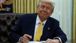 Trump’ın yabancı düşmanlığına yargı engeli